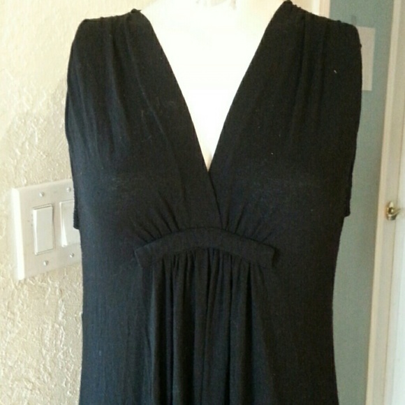 Olian Angeline Maternity maxi dress. (156) - Picture 2 of 2
