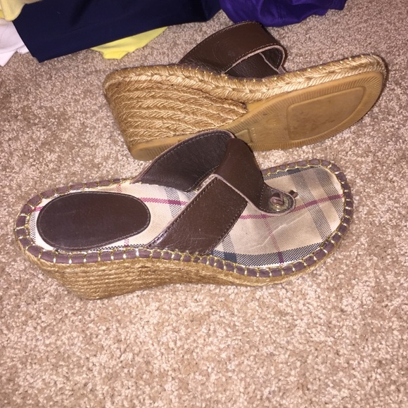 Burberry wedges brown leather. Fits 6.5/7 - Picture 2 of 3