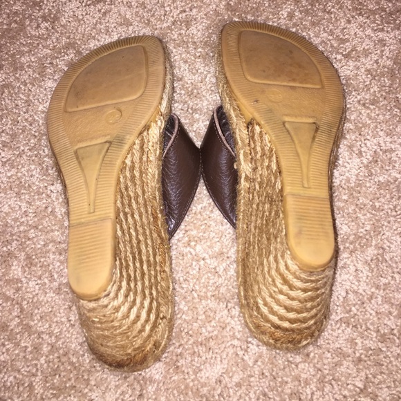 Burberry wedges brown leather. Fits 6.5/7 - Picture 3 of 3
