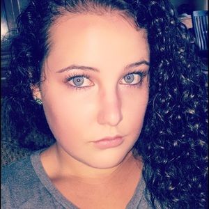 Meet your Posher, Alissa