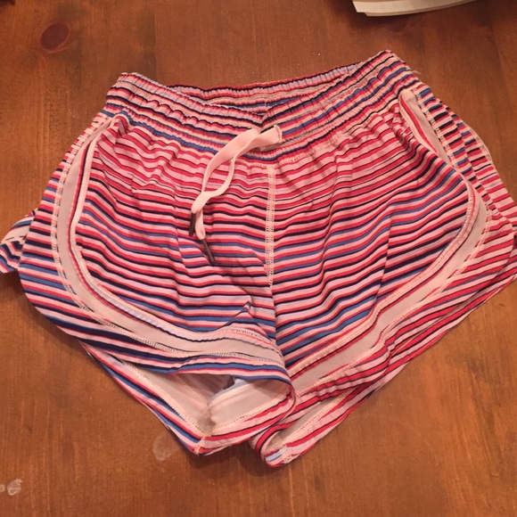 ❤️SOLD❤️Lululemon stripped athletic shorts