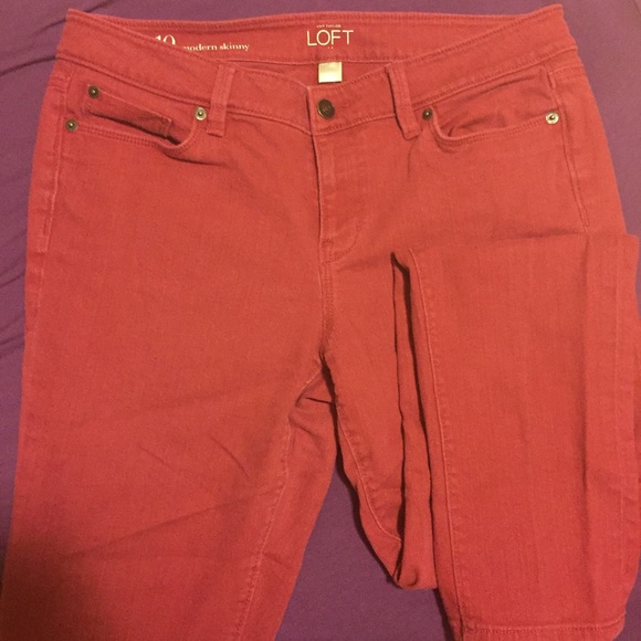 Modern skinny (fuscia) color jeans