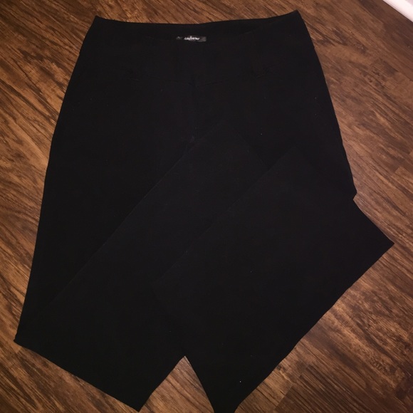 Daisy Fuentes black boot cut dress pants