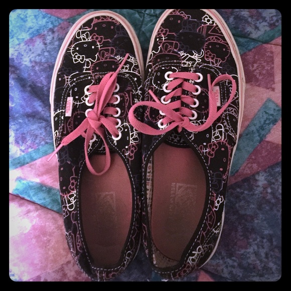 hello kitty Vans