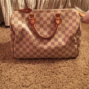 Louis Vuitton Speedy