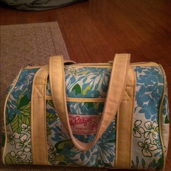 Lilly Pulitzer bucket bag