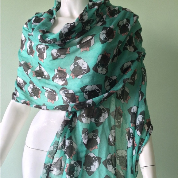 Pug scarf