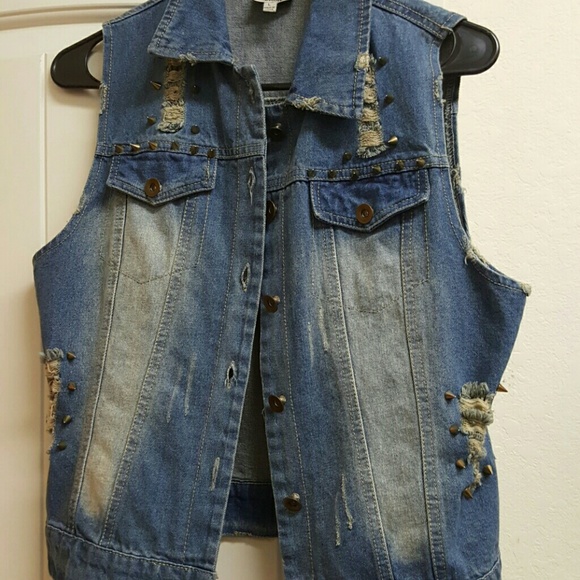 REDUCED!! Sleeveless jean jacket
