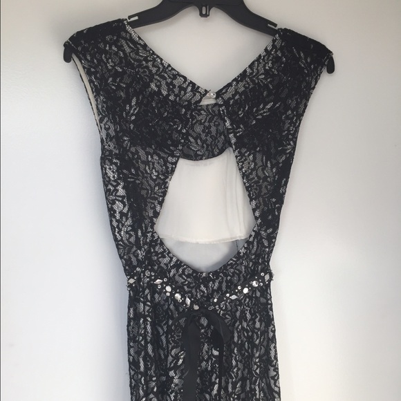 Black and white lace formal - Picture 2 of 3