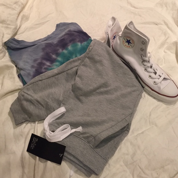 Cute COCO LIMON jogger capris! 💕💕 these!! - Picture 1 of 4