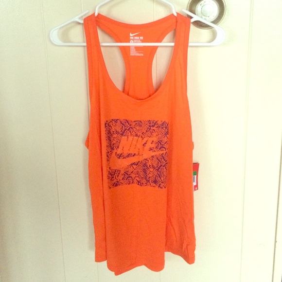 ☀️💜Nike Tri-Blend Tank💜☀️