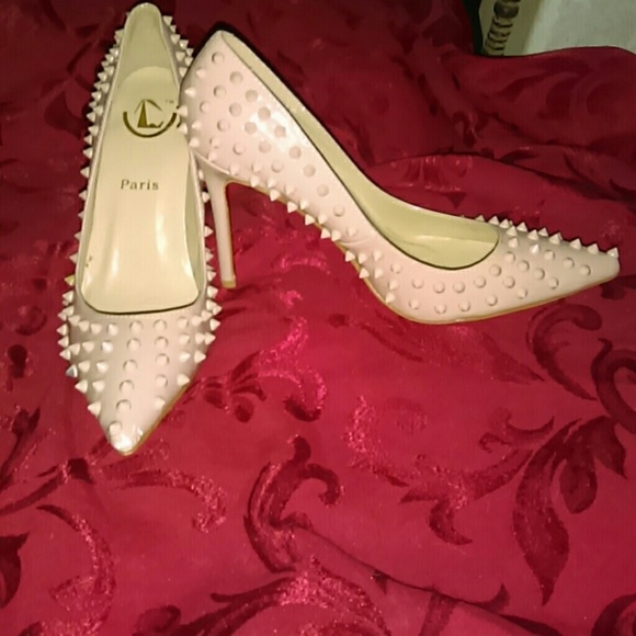 🌸Final price drop 🌸Nude Spiked 4 inch Stilettos