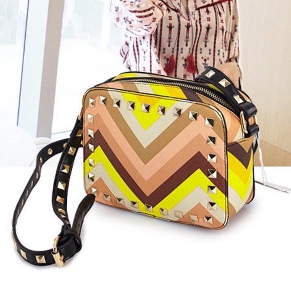 🚨SOLD🚨Chevron Studded Camera Crossbody💕 - Picture 3 of 4