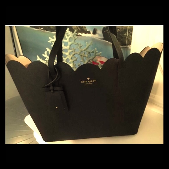 Kate Spade black Lily tote or handbag scalloped