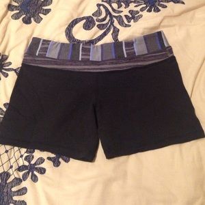 Lululemon reversible groove shorts