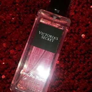 VICTORIA'S SECRET LOVE ME MORE