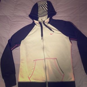 FINAL SALE 2 HOURS🔴Nike thermafit zip up hoodie