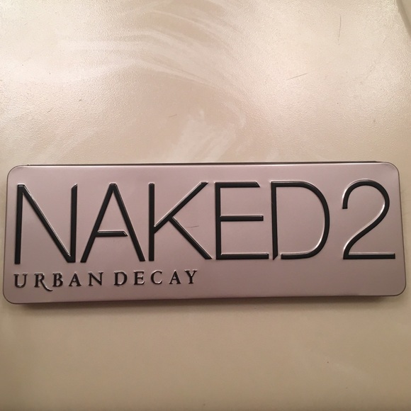 ✨Naked 2 eyeshadow palette- urban decay✨