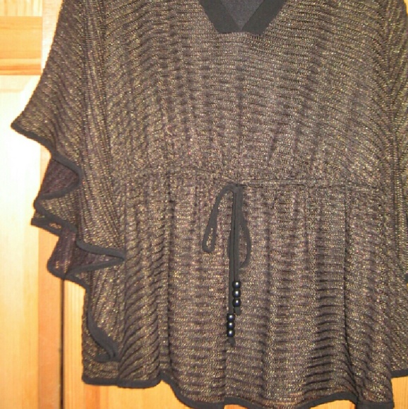 ⏳GONE JUNE 30⏳ Cato Woman Layered Top - Picture 3 of 4