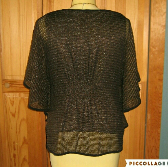 ⏳GONE JUNE 30⏳ Cato Woman Layered Top - Picture 2 of 4