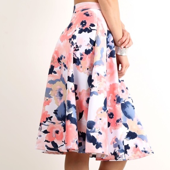 The Ariel Floral Skirt - Picture 3 of 4