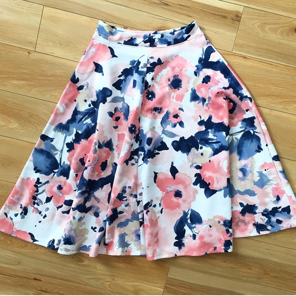 The Ariel Floral Skirt - Picture 4 of 4