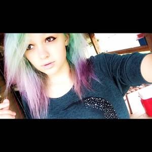 Meet your Posher, Alexis