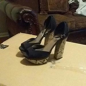 Women's Bamboo Nanette-04 Platform Suede Open Toe