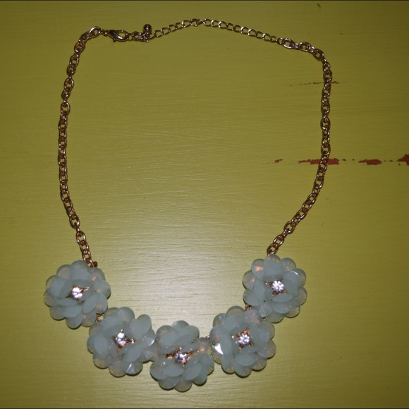 A flower bubble necklace