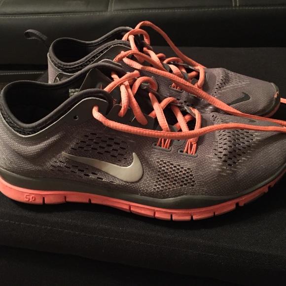 Nike free run shoes size 6