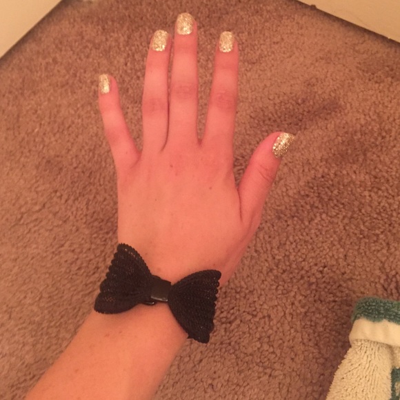 Bow bracelet!