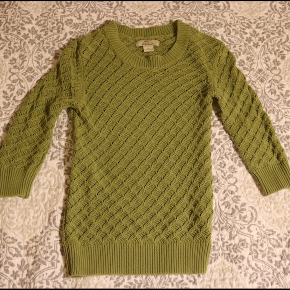 Knit three-quarter length green sweater