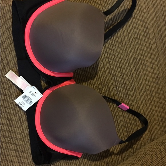 Victoria's secret pink bra!!! NWT