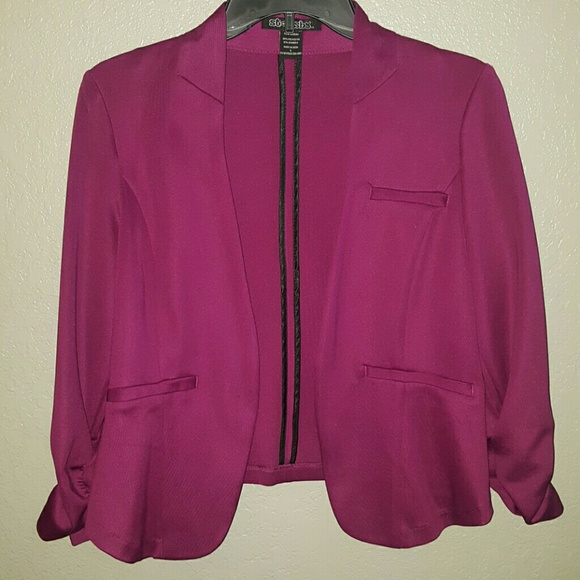 BEAUTIFUL BLAZER!! MAKE OFFER!