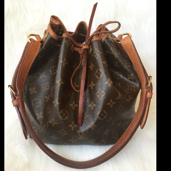 SOLD🚫Authentic Louis Vuitton Petite Noe