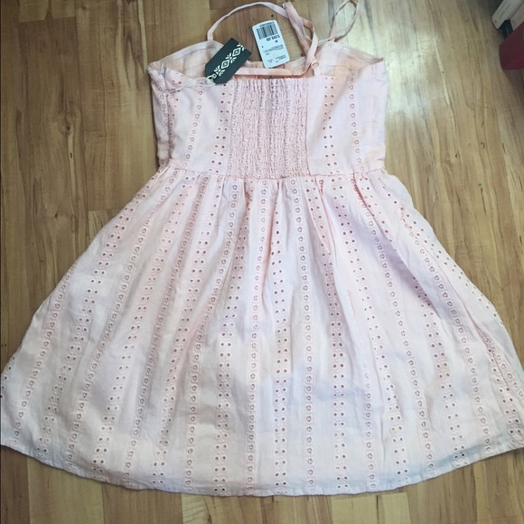 Pink dress - Picture 2 of 3