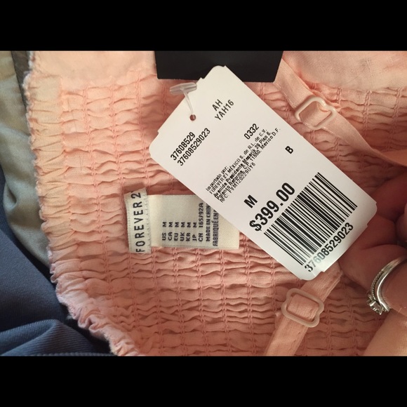 Pink dress - Picture 3 of 3