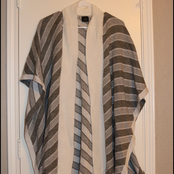 Gray and White Shrug/Poncho