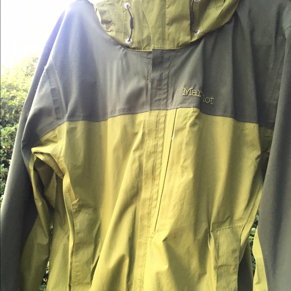 Men's Marmot Jacket Size Large