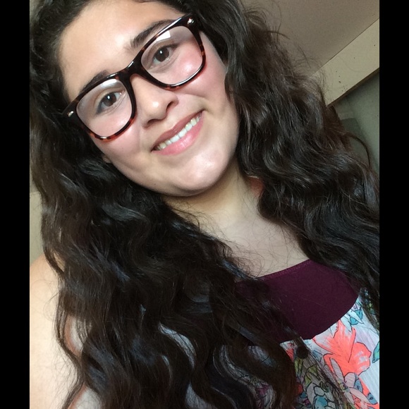 Meet your Posher, Karina