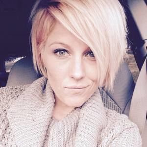 Meet your Posher, Jenn