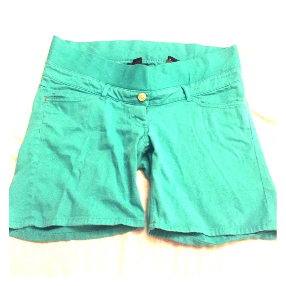 Maternity shorts in Mint color - H&M