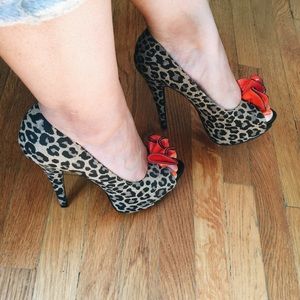 Pinup Platform High Heels Animal Print 👠