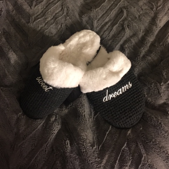 Victoria Secret Sweet dreams slippers, size large