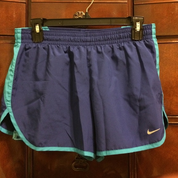 Nike 2 in 1 shorts