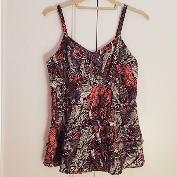 🎉🎉 SALE!! 🎉🎉 GAP Leaf Floral Print Top