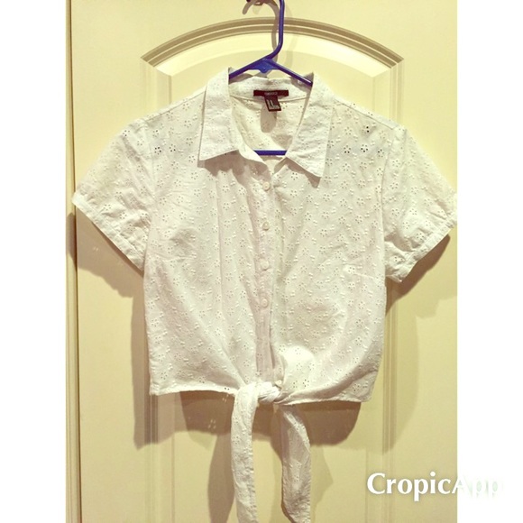 White crop top