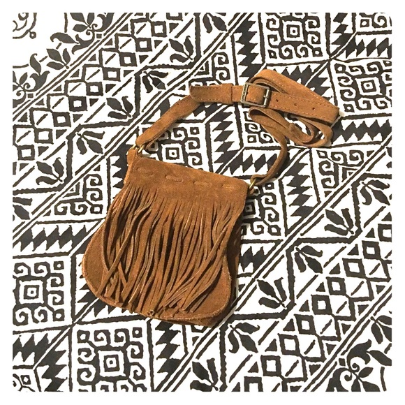BNWOT Minnetonka Crossbody