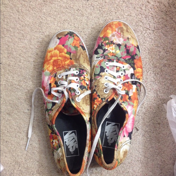 FLORAL VANS!