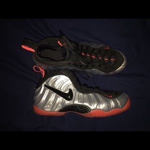 Nike Air Foamposite Pro Crimson size 13